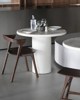 Elements dining table